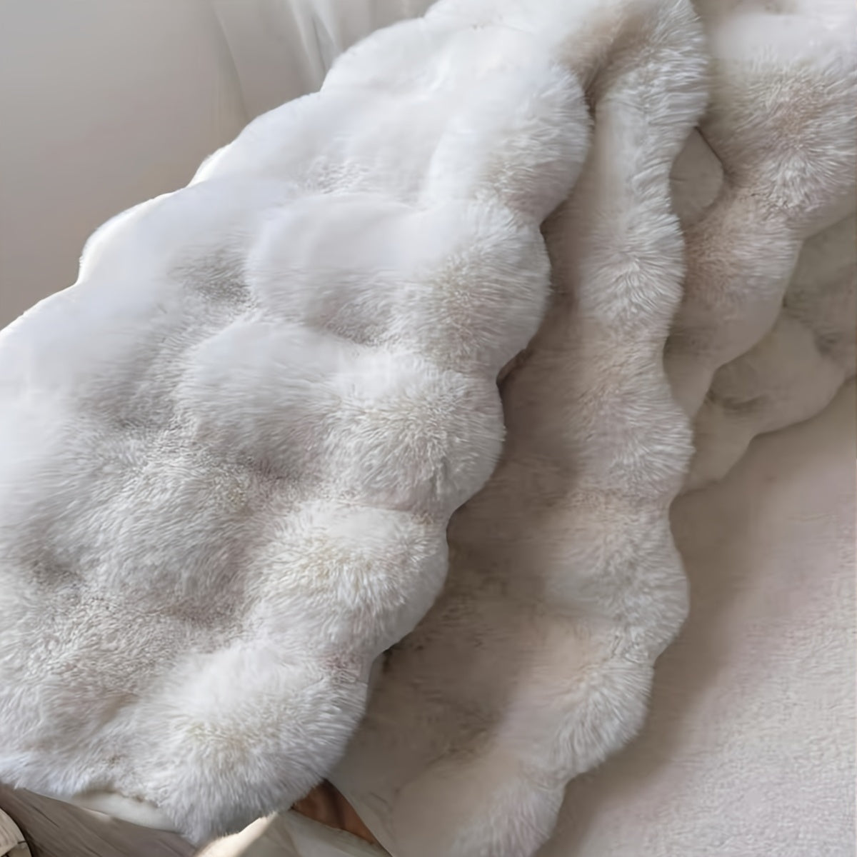 Round Bubble Rug for Living Room and Bedroom - Soft Fluffy Fleece Carpet