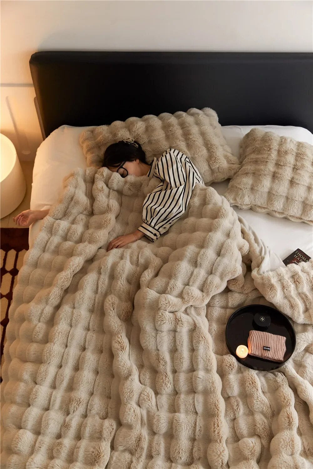 Plush Faux Fur Throw Blanket for Bed and Sofa with Textured Bubble Design and Machine Washable Finish