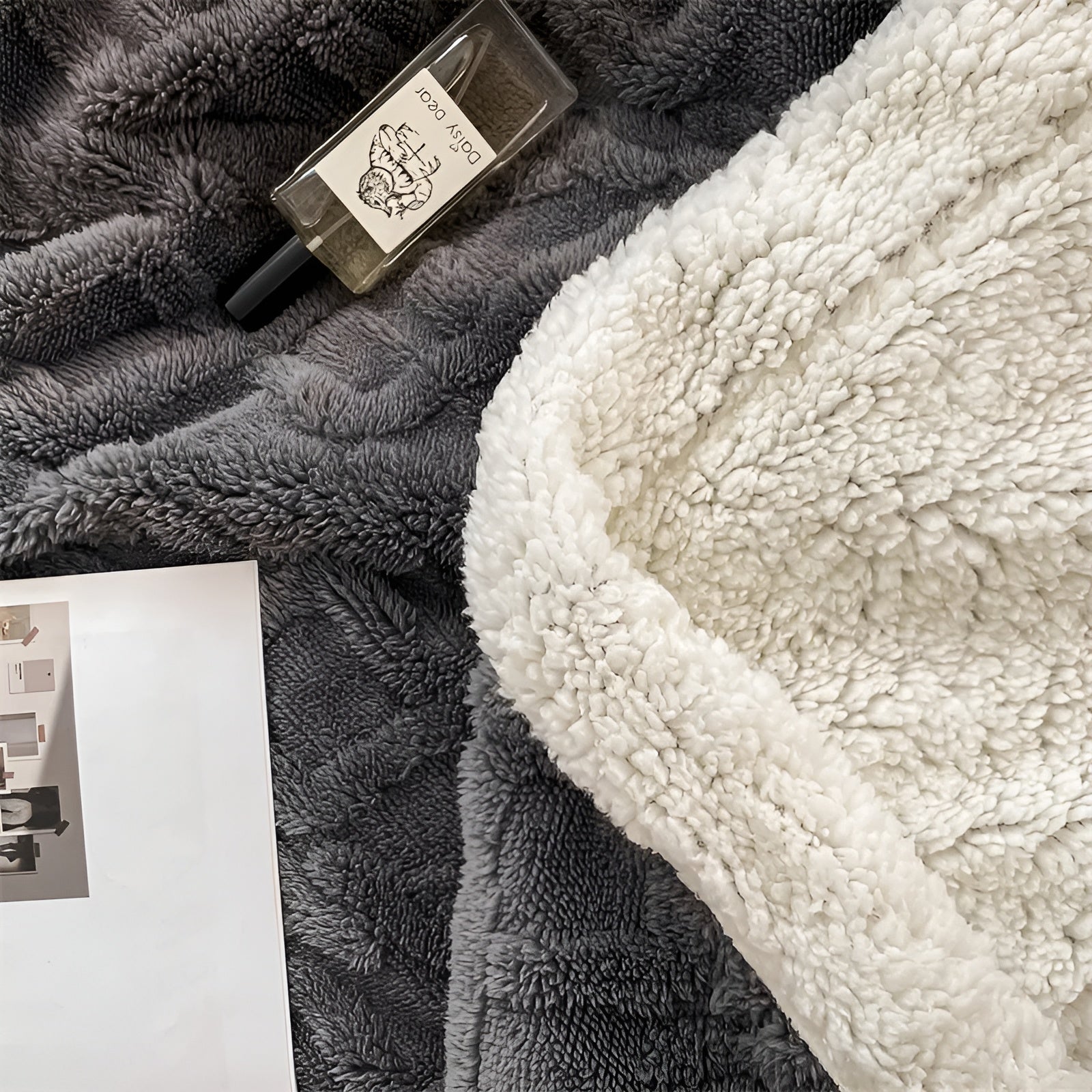 Ultra-Soft Double-Sided Fleece Blanket for Cozy Winter Nights