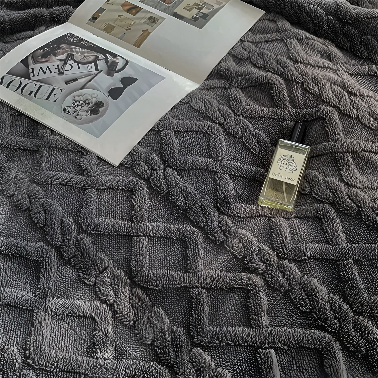 Ultra-Soft Double-Sided Fleece Blanket for Cozy Winter Nights
