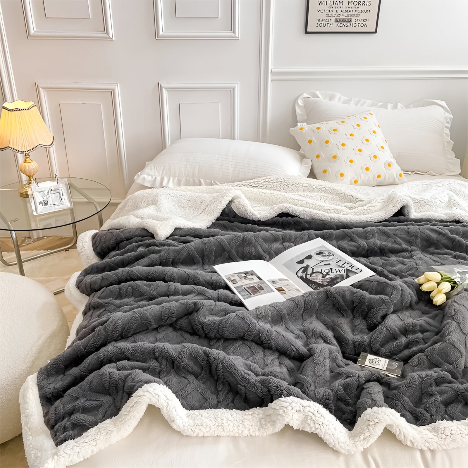 Ultra-Soft Double-Sided Fleece Blanket for Cozy Winter Nights